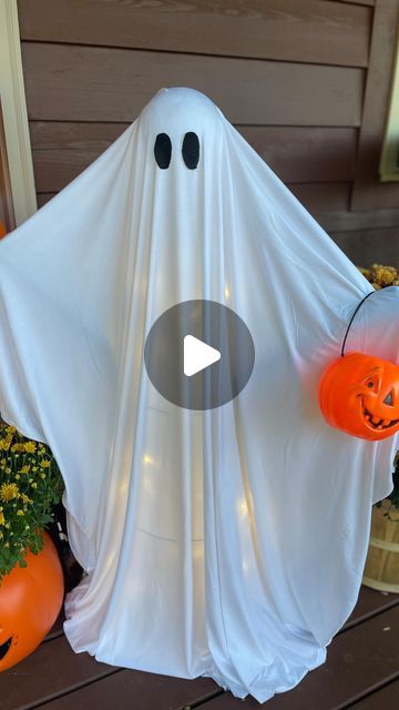 Jessica Marshall on Instagram: "13 days of Halloween diys!! Follow for more fun Halloween ideas all month long!! #halloween #halloweendiy #13daysofhalloween #ghost #halloweencrafts #foryou #foryoupage" Holoween Idea Decorations, Ghost For Porch, Diy Ghost For Front Porch, Outside Ghosts Diy, Christmas Tree Ghost, Halloween Ghosts Decorations, Ghost Decorations For Halloween Diy, Ghost Yard Decorations Diy, How To Make Halloween Ghosts