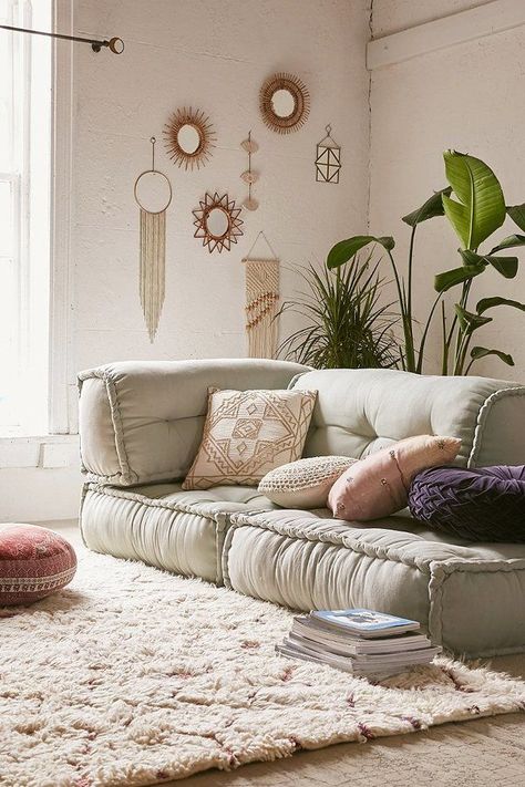 Gorgeous boho style lounge room - I love the floor cushion, the wall hangings and the large rug on the floor. Reema Floor Cushion, Rum Inspo, Bench Design, Interior Boho, Boho Styl, Zen Room, Design Salon, Floor Seating, Bohol