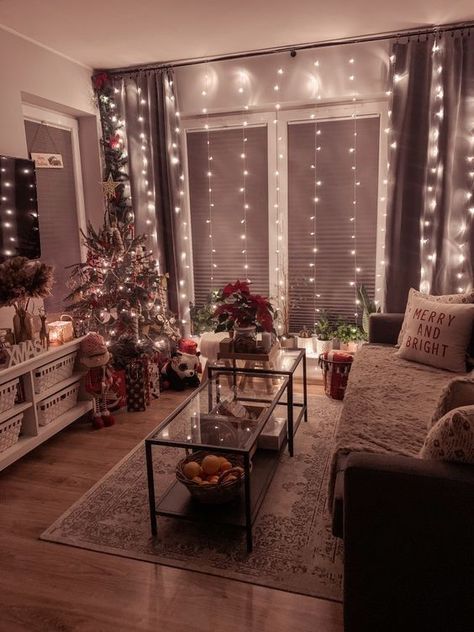 Living Room Decor Inspiration, Future Apartment Decor, Christmas Decorations Living Room, Christmas Living Rooms, Cozy Room Decor, Living Room Decor Cozy, Apartment Decor Inspiration, Decor Home Living Room, Apartment Inspiration