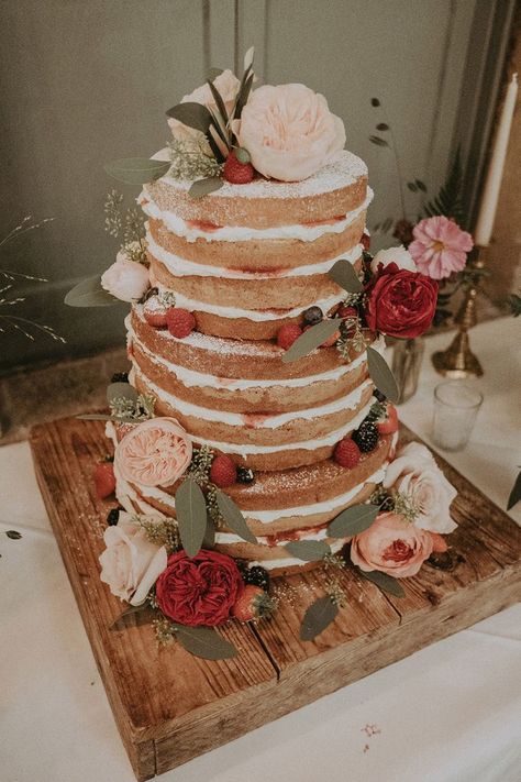 Floral Chuppah, English Countryside Wedding, Babington House, Wedding Cake Ideas, Romantic Wedding Cake, Wedding Cake Table, Victoria Sponge, Wedding Cake Rustic, Gorgeous Wedding Cake