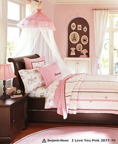 pink ande chocolate girls room look at the princess above the bed~ Oh So ShAbBy By Debbie Reynolds Paris Rooms, Paris Bedroom, Toddler Girl Room, Girl’s Room, Pink And Brown, Girl Decor, Big Girl Rooms, Awesome Bedrooms, Décor Diy