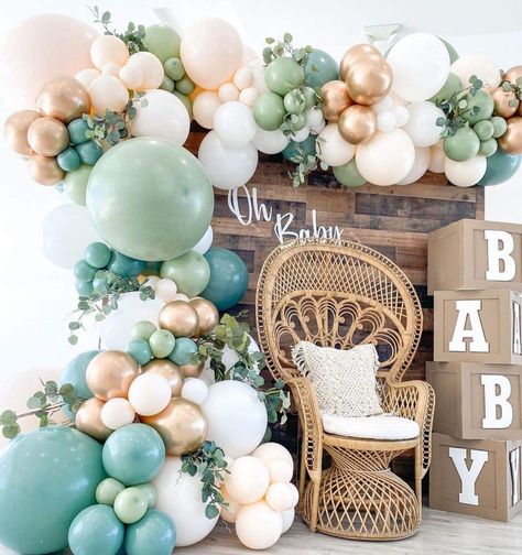 Baby Shower Etiquette, White Balloon Garland, Sage Green Baby Shower, Mesas Para Baby Shower, Bridal Shower Balloons, Tropical Baby Shower, Green Baby Shower, Garland Arch, Green Balloon