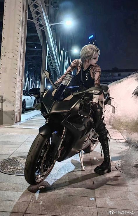 Women Posing With Motorcycles, Leaning On Motorcycle Pose, Motorcycle Reference Pose, Posing With Motorcycle, Biker Pose Reference, Biker Woman Aesthetic, Pose With Motorcycle, Biker Reference, Motorcycle Pose Reference