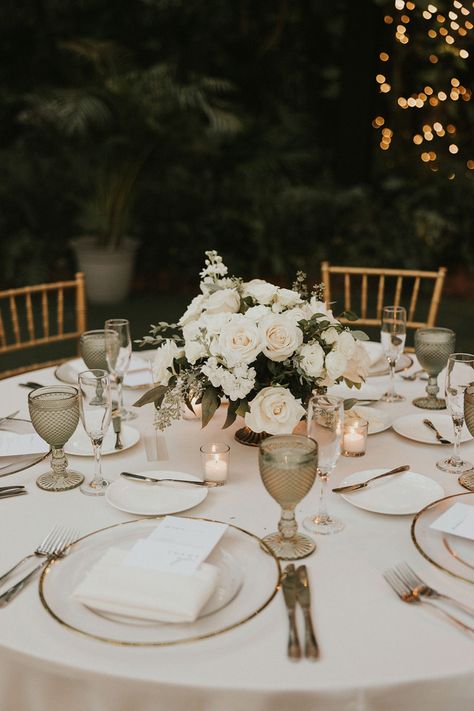 Romantic Wedding at Villa Woodbine in Miami, Florida | briandbryce.com Villa Woodbine Wedding, Villa Woodbine, Romantic Florals, Destin Florida Wedding, Dream Destination Wedding, Wedding Dress Boutiques, Luxury Wedding Venues, Wedding Tablescapes, Wedding Florals