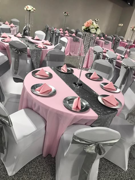 Pink And White Quinceanera Decorations, Pink And Silver Quinceanera Theme, Pink And Silver Birthday Decorations, Pink And Silver Quince, Pink And White Table Decor, Pink And Silver Sweet 16, 18th Birthday Party Ideas Pink, Silver Decorations, Silver Party Decorations