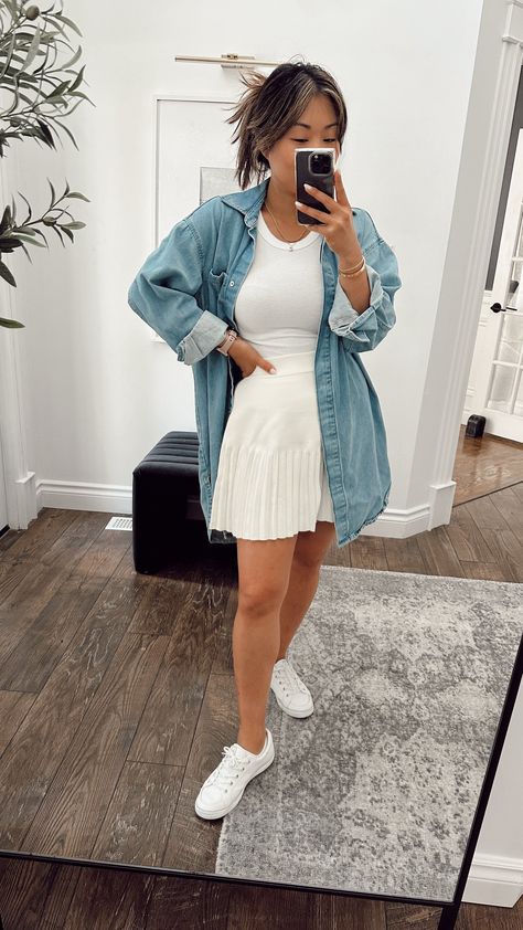 knit tennis skirt - M Tennis Skirt And Blazer Outfit, Mini Skirt Outfit Summer Casual, Tennis Skirt Outfit Summer, Tennis Skirt Outfit Street Style, Mini Skirts Outfits Summer, 2024 Wardrobe, Skirt Outfit Summer, White Tennis Skirt, Tennis Skirt Outfit