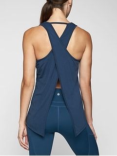 Athleisure Outfits Summer, Working Out Outfits, Sports Shoes Outfit, Confident Women, Workout Attire, Workout Outfit, Top Top, Sporty Outfits, Active Wear Outfits