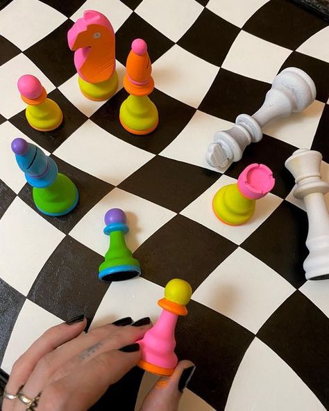 Oliver Hibert on Instagram: "Building and painting my own psychedelic chessboard table and set. Will show you when it’s finished!! 🤍🖤🤍🖤🤍🖤🤍 . #oliverhibert #art #chess #diy #customchessboard #psych #opart" Chess Diy, Oliver Hibert, Diy Chess Set, Chess Table, Chess Sets, Brooklyn Baby, Modern Disney, Painted Boards, Chess Set