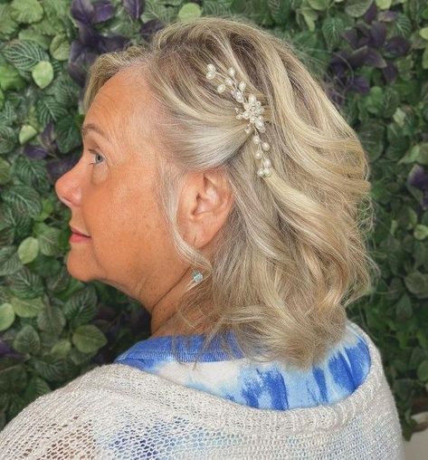 Bob Hairstyles For A Wedding, Short Wedding Hair Mother Of The Bride, Grandma Wedding Hair Short Hairstyles, Short Mother Of The Bride Hairstyles, How To Style Short Hair For Wedding, Mother Of The Bride Hair Bob, Mother Of The Bride Bob Hairstyles, Grandma Wedding Hair, Mother Of Bride Short Hairstyles