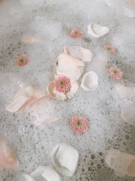 Pink aesthetic. Pink flowers. Rose petal bath. Bath time. Self care. Bubble bath. Flower girl. Flower girl aesthetic. What to do with extra flowers. Date night. Date idea. Romantic baths. Bath Care Aesthetic, Bubble Bath Asethic, Rose Bubble Bath, Flower Petal Bath, Bath Aesthetic Pink, Rose Bath Aesthetic, Flower Girl Aesthetic, Bath Tub Aesthetic, Pink Bubble Bath