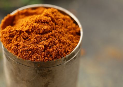 Kashmiri Spice Mix or Kashmiri Masala is a special spice powder used in many recipes that originate from Kashmiri Cuisine. This is a variation to garam masala recipe. Kashmiri Recipes, Masala Powder Recipe, Pav Bhaji Masala, Masala Spice, Spice Mix Recipes, Sanjeev Kapoor, Pav Bhaji, Powder Recipe, Spice Mix