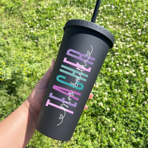 🌟 THE PERFECT TUMBLER🌟  -24 Oz Tumbler  - Professionally Printed - Hand Wash Only -BPA free -8 Inch tall, 12 inches around at tallest point, 7.5 at lowest - Fits standard cup holder SHOP INFO: ♥️NO CANCELLATIONS AFTER 24 HOURS OF ORDER PLACEMENT. PRODUCTION BEGINS AFTER THIS WINDOW♥️ 📍Lafayette, LA, USA.  📦 Orders ship in 3-5 business days!  🤔 Questions? Send us a message Tumbler For Teacher Gift, Teacher Tumbler Gift Ideas, Easy Cricut Teacher Gifts, Teachers End Of Year Gifts, Teacher Cricut Cup, Teacher Appreciation Cup Ideas, Cricut Teacher Appreciation Gifts, Teachers Cups, Teacher Cricut Gifts