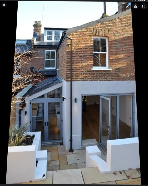 Glass Extension Victorian Terrace, Side Extension Ideas, Lean To Extension, Victorian Kitchen Extension, Small Terraced House, Small House Extensions, Victorian Terrace Interior, Victorian Terraced House, Side Return Extension