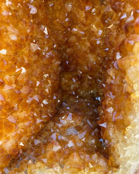 We have more Citrine geodes now listed 💜 Spectacular! Some really lovely ones 🔮😍💛 Some magical and truly unique fabulous pieces - take a look Here are just a few pics of new stock Delivery only takes a few days to reach you, prices to suit all budgets ☺️ Click for to see citrine (burnt amethyst) geode pairs👇🏻💜 https://jewelcrystals.co.uk/product-category/geodes/citrine-geodes/ The website has all prices, sizes etc so take a look Follow / like our page for regular stock updates @je... Citrine Geode, Orange Honey, Amethyst Geode, Lemon Quartz, Quartz Crystals, Look Here, Large Crystals, French Inspired, Crystal Cluster