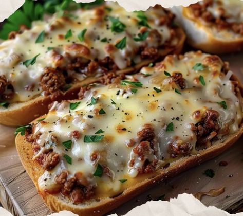 Cheesy Garlic Bread Sloppy Joes Garlic Bread Sloppy Joes, Italian Garlic Bread, Mozzarella Recipes, Jamie Oliver Recipes, Sloppy Joes Recipe, Cheesy Garlic Bread, Beef Casserole Recipes, Hamburger Recipes, Awesome Recipes