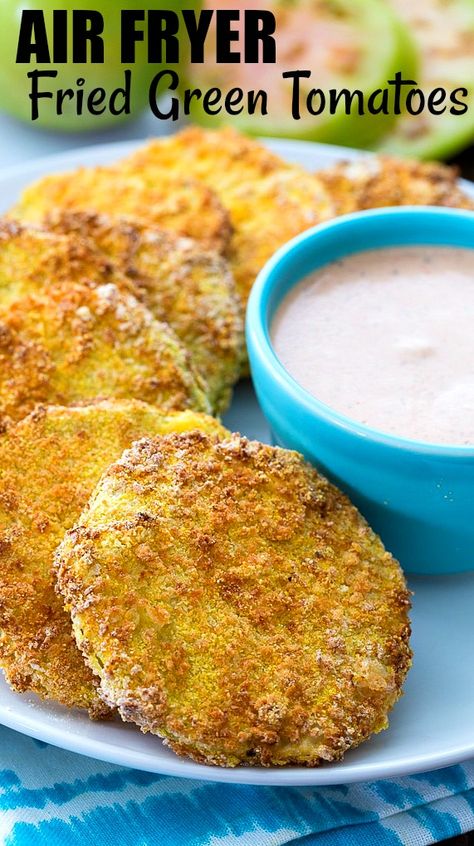 Fried Green Tomatoes Recipe Easy, Southern Party, Foods Around The World, Fried Green Tomatoes Recipe, Spicy Southern Kitchen, Comeback Sauce, Green Tomato Recipes, Air Fryer Recipes Vegetarian, Fried Tomatoes