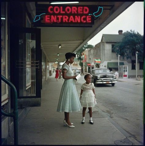 Ava DuVernay on Twitter: "One of my fave images, “Department Store, Mobile, Alabama,” showing up as a moving frame at the end of a montage with James Baldwin narrating is what just happened on #LovecraftCountry created by @MishaGreen and I’m shook. Brava to her and this whole stellar cast. Whoa. Let’s go!… https://t.co/k3hv8P2QAB" Gordon Parks Photography, Lise Sarfati, Grant Wood, William Eggleston, Gordon Parks, Jim Crow, Park Photography, Sweet Home Alabama, Black Families