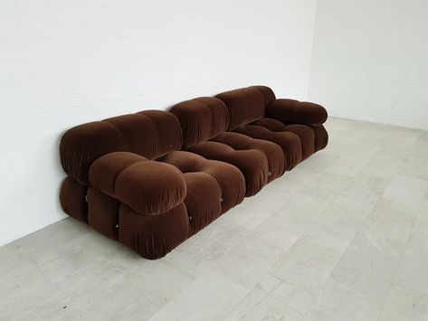 Home Decor Sofa, Brown Sofa Aesthetic, Brown Velvet Couch Living Room Ideas, Pretty Couches, Mohair Couch, Cool Sofas, Brown Room Aesthetic, Chocolate Couch, Funky Sofa