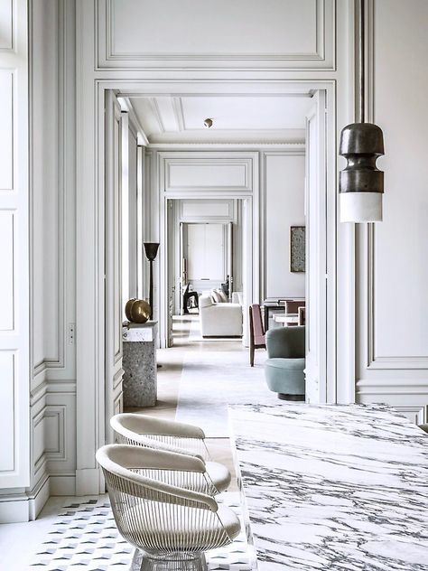 Paris Apartment Living - Joseph Dirand Style | COCOCOZY Living Room Classic Luxury, Joseph Dirand, Paris Interiors, French Style Interior, Classic Interior Design, Apartment Architecture, Parisian Apartment, Paris Apartments, French Interior