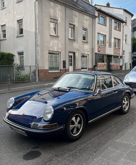 Porche Car, Old Vintage Cars, Interior Car, Getaway Car, Vintage Porsche, Blue Car, Classy Cars, Pretty Cars, Classic Cars Vintage