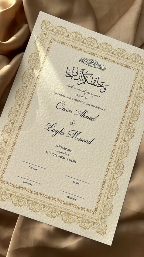 ------------------------------------ DESCRIPTION ------------------------------------- * Design - Our designs have been inspired by Islamic arabesque, geometric and floral patterns featuring a blend of modernism whilst incorporating authentic and traditional Arabic text. Our beautiful and luxury Nikah Certificates have been carefully designed and personalised to be special for your Nikah occasion.  * A4 Print - All designs are printed on high-quality luxury card (260-300 GSM) using premium profe Arabic Wedding Card, Nikkah Nama, Nikkah Certificate, A4 Design, Wedding Contract, Muslim Marriage, Wedding Card Frames, Arab Wedding, Moroccan Wedding