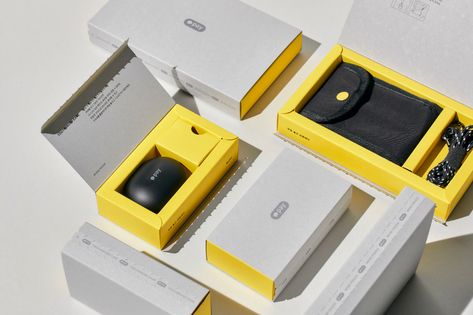 Kakao Pay New-Normal Kit on Behance Packaging Redesign, Electronics Packaging, Apple Packaging, Redesign Ideas, Electronic Packaging, Agency Website Design, Burger Food, Clothing Packaging, Eco Packaging