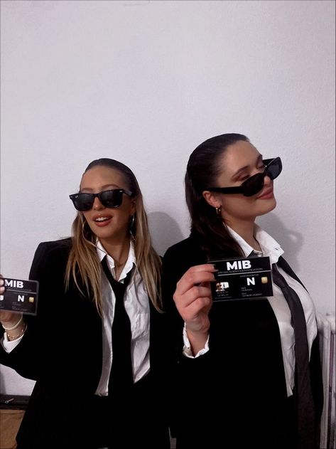 Halloween Costumes Women In Black, Halloween Outfits Men In Black, Men I Black Halloween Costume, Matching Costume Halloween, Matching Outfit Halloween, Duo Halloween Costumes Men In Black, Men In Black Outfit Halloween, Men And Black Halloween Costume, Halloween Costumes All Black Outfit