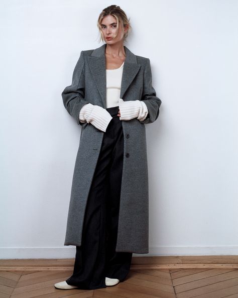 Attire Izmir Coat in grey. Coat, winter, wool coat, long coat, Xenia Adonts, outfit, ootd. Grey Overcoat Outfit Women, Long Gray Coat Outfit, Grey Long Coat Outfit, Dark Grey Coat Outfit, Long Grey Coat Outfit, Gray Coat Outfit, Grey Wool Coat Outfit, Coat Outfits For Women, Outrageous Outfits