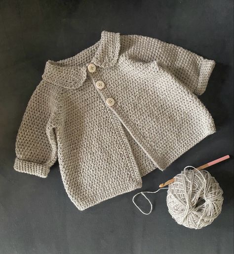 Crochet Pattern in sizes 3 to 24 months. Beautiful modern easy to follow crochet pattern. Crochet Sweater Kids, Crochet Kids Clothes, Crochet Baby Clothes Free Patterns, Baby Crochet Ideas, Baby Clothes Crochet, Crochet Baby Cardigan Pattern, Crochet Patterns For Babies, Crochet Baby Cardigan Free Pattern, Baby Cardigan Pattern Crochet