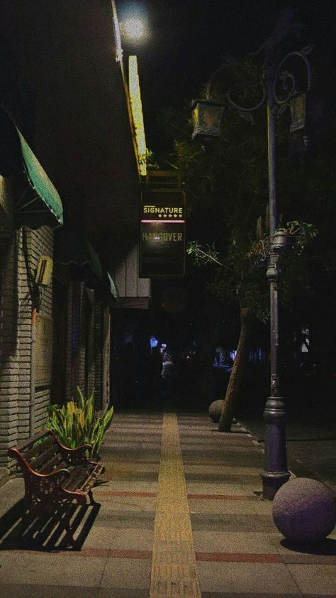 Bandung Night, Jogja Night, Bali Cafe, Tempat Aesthetic, Outdoor Rooftop, Bandung City, Perjalanan Kota, Unique Iphone Wallpaper, Street Pictures