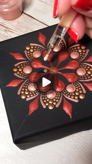 Beginner Mandala Art, Mandela Rock Painting Patterns, Dot Mandala Art For Beginners, Christmas Mandala Art, Dotted Mandala Art, Dot Painting For Beginners Tutorial, Dot Painting Ideas, Mandala Video, Mandela Rock Painting