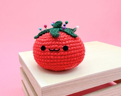 Tomato Pin Cushion Crochet Pattern – Clover Needlecraft Tomato Crochet, Crochet Pin Cushion, Cushions Crochet, Tomato Pin Cushion, Cushion Crochet Pattern, Cushion Crochet, Sewing Challenge, Jumbo Yarn, Cookie Tin