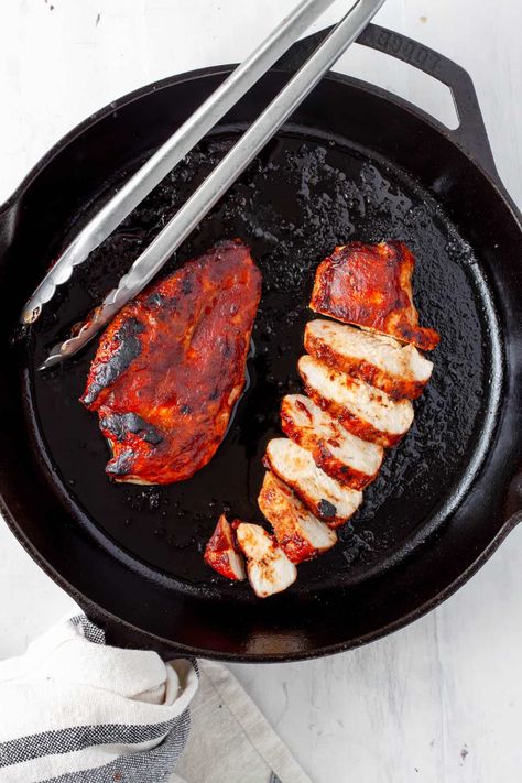 Cast Iron BBQ Chicken Breast - The Real Recipes Cast Iron Bbq Chicken, Stove Top Bbq Chicken, Oven Baked Bbq Chicken Breast, Oven Bbq Chicken Breast, Chicken Cast Iron Skillet, Skillet Bbq Chicken, Bbq Baked Chicken Breast, Oven Bbq Chicken, Oven Baked Bbq Chicken