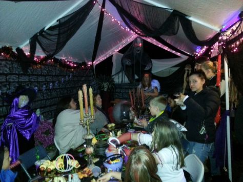 Halloween Party Tent, Backyard Halloween Party, Halloween Party Drinks, Witch Party, Autumn Halloween, Movie Party, Party Tent, Halloween 2024, Party Drinks