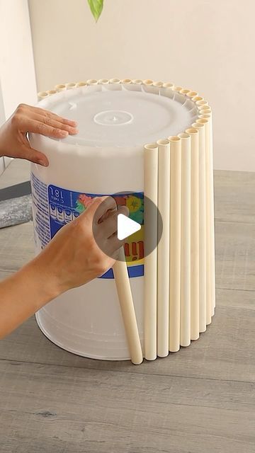 Instagram Large Art Diy, Bucket Crafts, Tire Craft, Diy Furniture Videos, Diy Room Decor Videos, Glamour Decor, Diy Decoracion, Diy Bar, Crafts Home