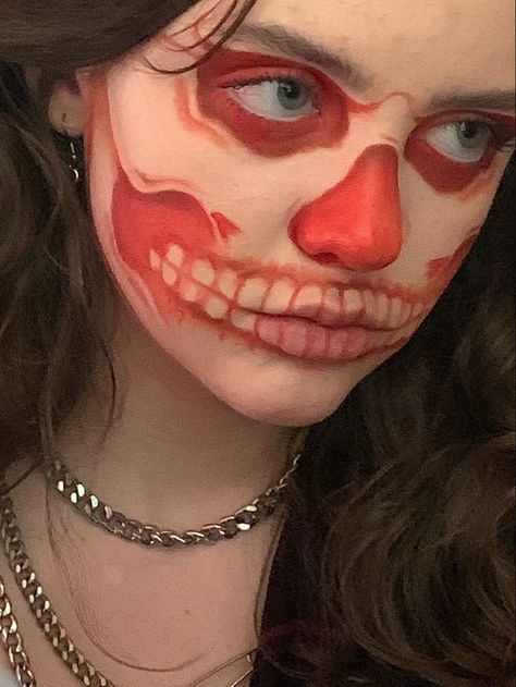 Insane Makeup Looks, Horror Makeup Ideas Easy, Red Skeleton Makeup, Mask Makeup Halloween, Make Up Halloween Aesthetic, Red Skull Makeup, Red Halloween Makeup, Skeleton Face Makeup, Red Skeleton