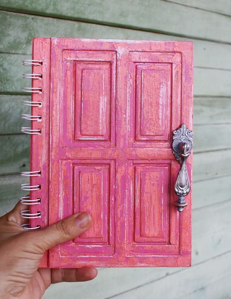 Diy Travelers Notebook, Travel Book Diy, غلاف الكتاب, Book Diy, Diy Notebook, Open Door, Diy Journal, Handmade Books, Diy Book