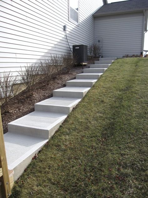 Standard Brush Finish — Mattingly Concrete Inc. Outdoor Stairs Concrete, Brushed Concrete, Sloped Backyard, Garden Stairs, Concrete Stairs, Outdoor Steps, Garden Steps, Outdoor Stairs, Concrete Driveways