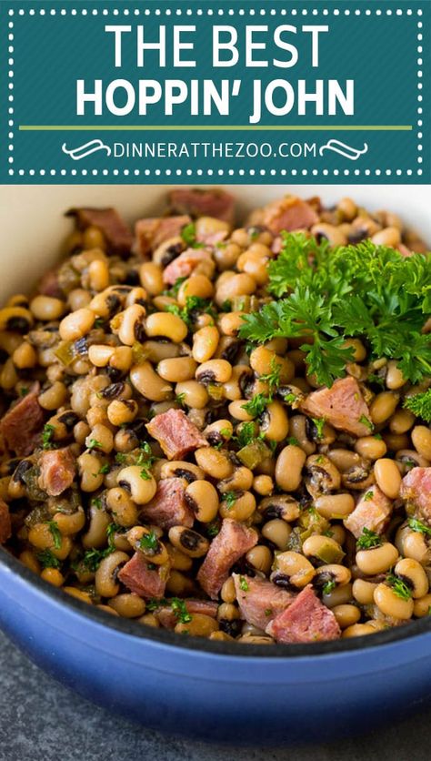 Hoppin John Recipe, Black Eyed Peas Recipe, Creamy Peas, Classic Southern Recipes, Hoppin John, Yummy Veggies, Savory Sides, Cooking Onions, Peas Recipe