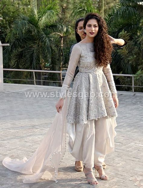 Pakistani Waist Belt Dresses Designs Party Wedding Collection 2020-2021 Function Outfit, Pakistani Kurta, Nikkah Dress, Kurta Design, Salwar Kamiz, Patiala Salwar, Indian Gowns Dresses, Indian Gowns, Designer Party Wear Dresses