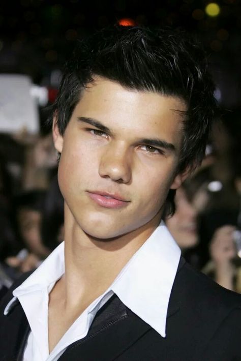 Real Fashion, Taylor Lautner, Fashion Icon, Hair, White, Black