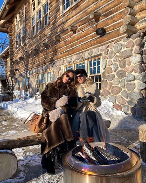 Winter getaway to one of my favorite destinations @theamericanclub Filled with fun moments at Frozen Fairways, great meals and even better friends ❄️ #FrozenFairwaysKohler #TheAmericanClub #KohlerVillage #KohlerPartner Christmas Night Ideas Friends, Apres Bachelorette, Winter Friends Aesthetic, Bachelorette Ski Trip, Winter Cabin With Friends, Bozeman Montana Winter, Ski Lodge Instagram Pictures, Family Ski Trip Aesthetic, Friends Ski Trip