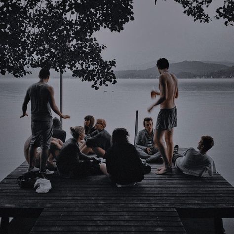 Twilight Wolf Pack, Paul Lahote, Twilight Wolf, Werewolf Aesthetic, Camping Aesthetic, Addicted Series, Summer Goals, Film Inspiration, Jacob Black