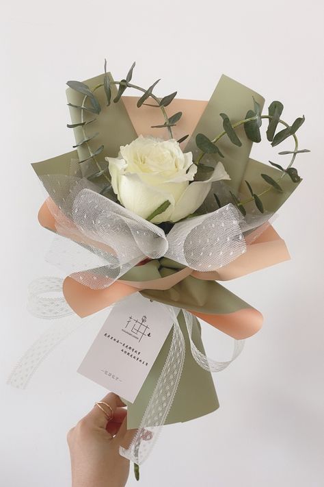 Single flower bouquet gift