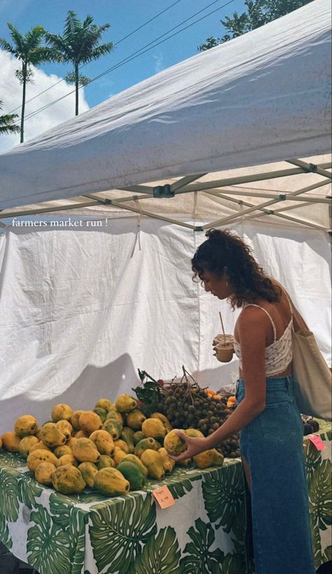 Original Farmers Market Los Angeles, Aesthetic Summer Ideas, Farmers Market Outfit, Market Aesthetic, Farmers Market Flowers, Outdoor Aesthetic, Indie Girl, Farm Market, Summer Photoshoot