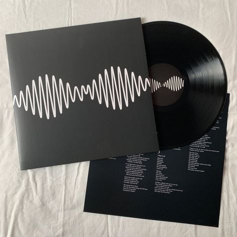 Artic Monkeys Vinyl Record, Vinyl Music Aesthetic, Arctic Monkeys Vinyl, Vinyl Shelf, Cute Text Quotes, Vinyl Aesthetic, Artic Monkeys, Vinyl Cd, Plaid Shirts