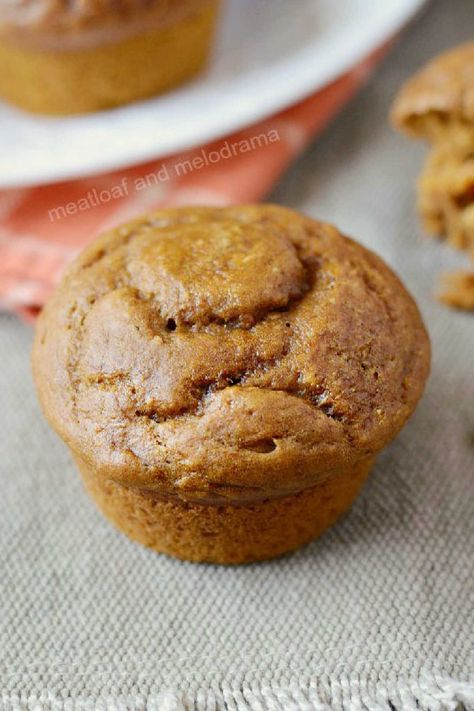 Make these Easy Pumpkin Muffins with Applesauce, pumpkin puree and a hint of spice with this delicious pumpkin muffin recipe. These muffins are moist with a tender crumb and perfect for fall breakfasts! Pumpkin Muffins With Spice Cake And Applesauce, Healthy Pumpkin Muffins With Applesauce, Pumpkin Apple Sauce Muffins, Fresh Pumpkin Muffin Recipes, Light Pumpkin Muffins, Pumpkin Muffin For Baby, Applesauce Spice Cupcakes, Pumpkin Toddler Muffins, Apple Pumpkin Muffins Healthy