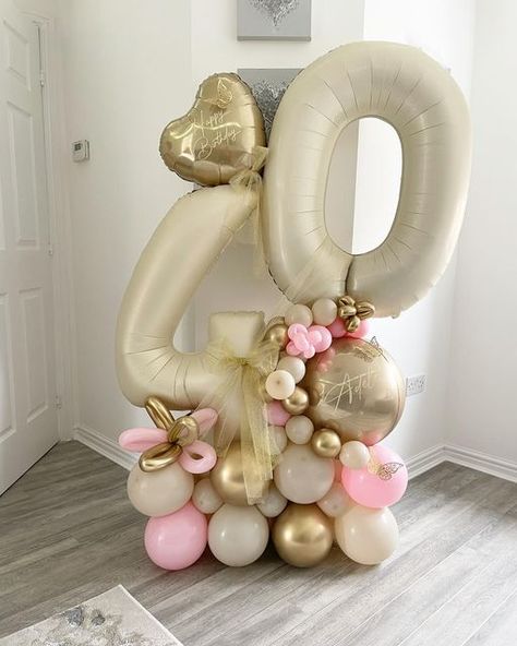 Number Stack Balloon, Balloon Stack Ideas, Balloon Number Stacks, Balloon Stack, Balloon Boutique, 40th Birthday Balloons, Balloons Number, Balloons Bouquet, 40 Balloons