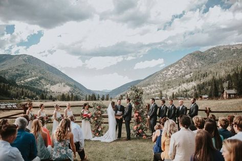 Yellowstone Mountains, Scenic Wedding Venues, Mountain View Weddings, Montana Wedding Venues, Scenic Wedding, Montana Mountains, Ranch Wedding Venue, Montana Ranch, Mountain Wedding Venues