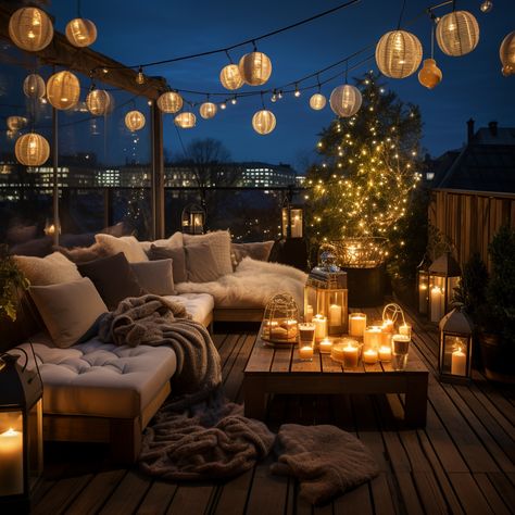 Balcony Lantern Ideas, Cozy Rooftop Terrace, Terrace Christmas Decor, Rooftop Party Decor, Christmas Rooftop Decorations, Terrace Party Decoration Night, Terrace Decoration Ideas For Party, Rooftop Terrace Decor, Rooftop Decoration Ideas